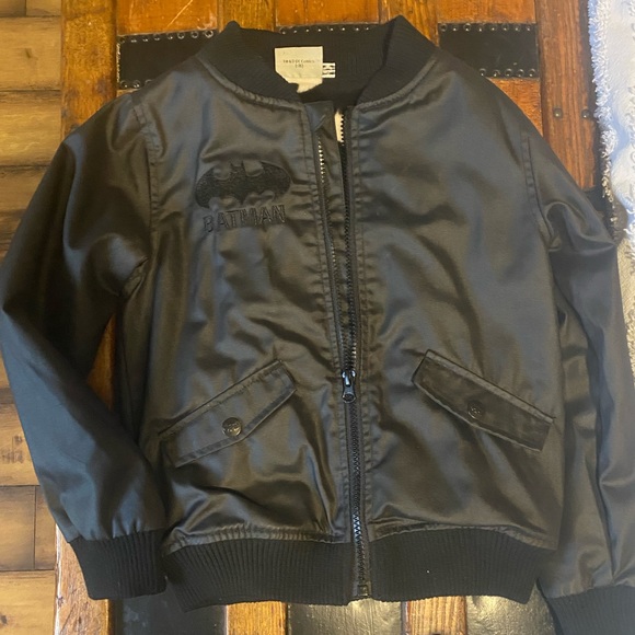 Batman Fall Jacket - Picture 2 of 4